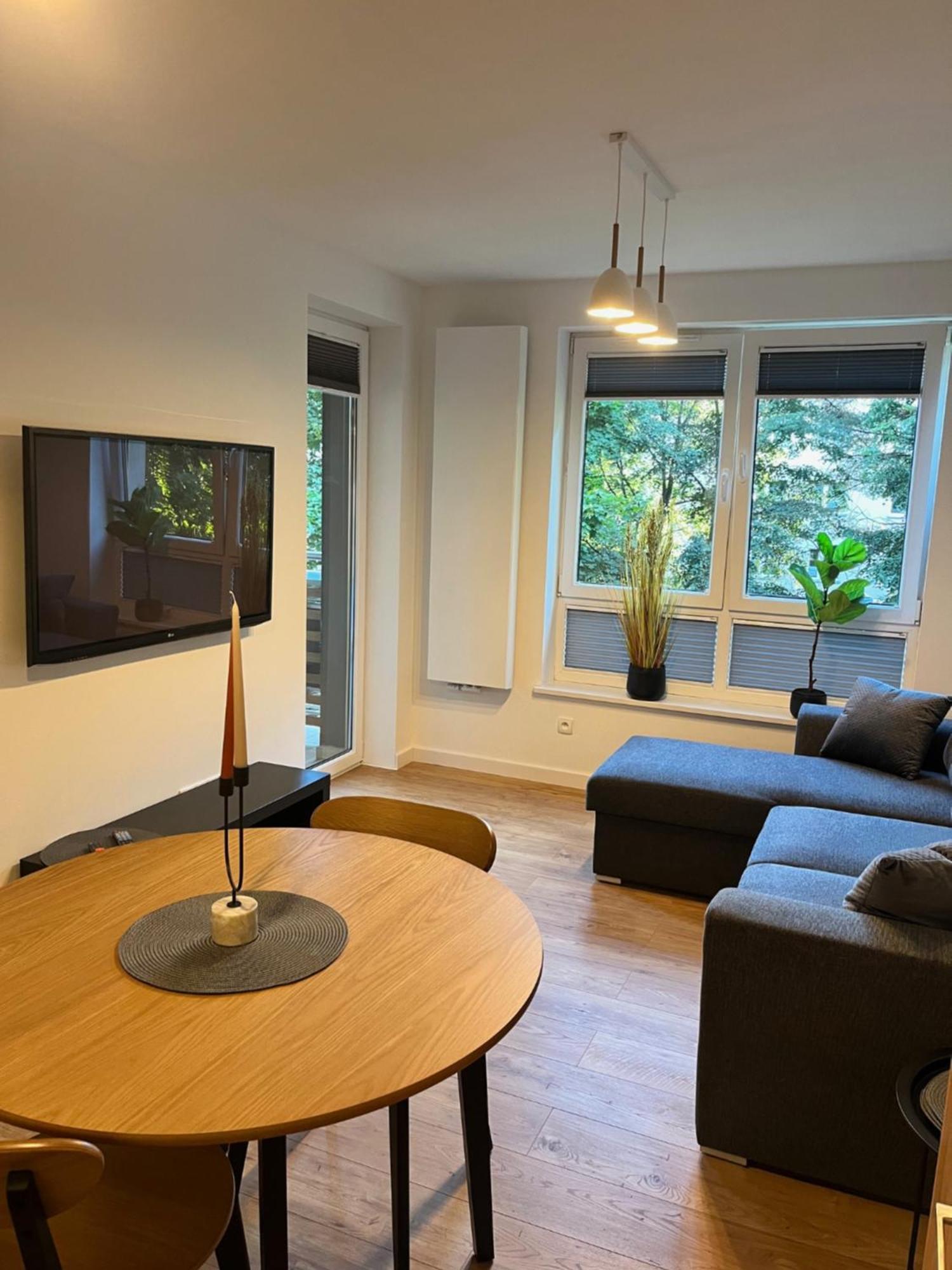 Apartament Julia 1-4 Os Starowapiennikowa 42A Z Balkonem Ze Sniadaniem Kontynentalnym Kielce Eksteriør billede