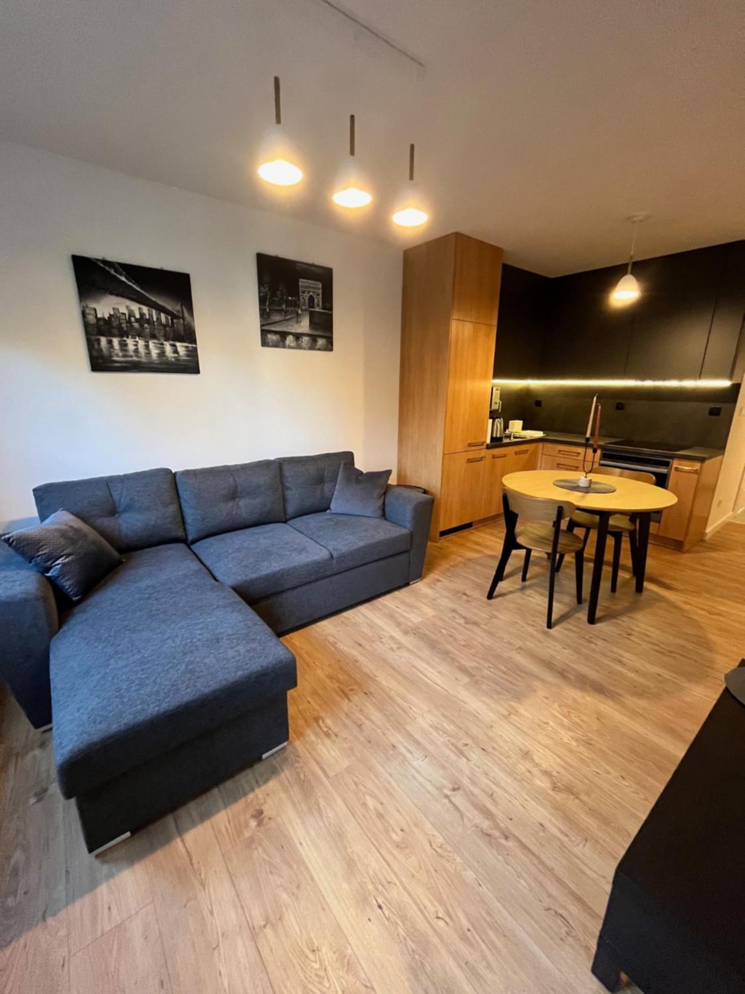 Apartament Julia 1-4 Os Starowapiennikowa 42A Z Balkonem Ze Sniadaniem Kontynentalnym Kielce Eksteriør billede