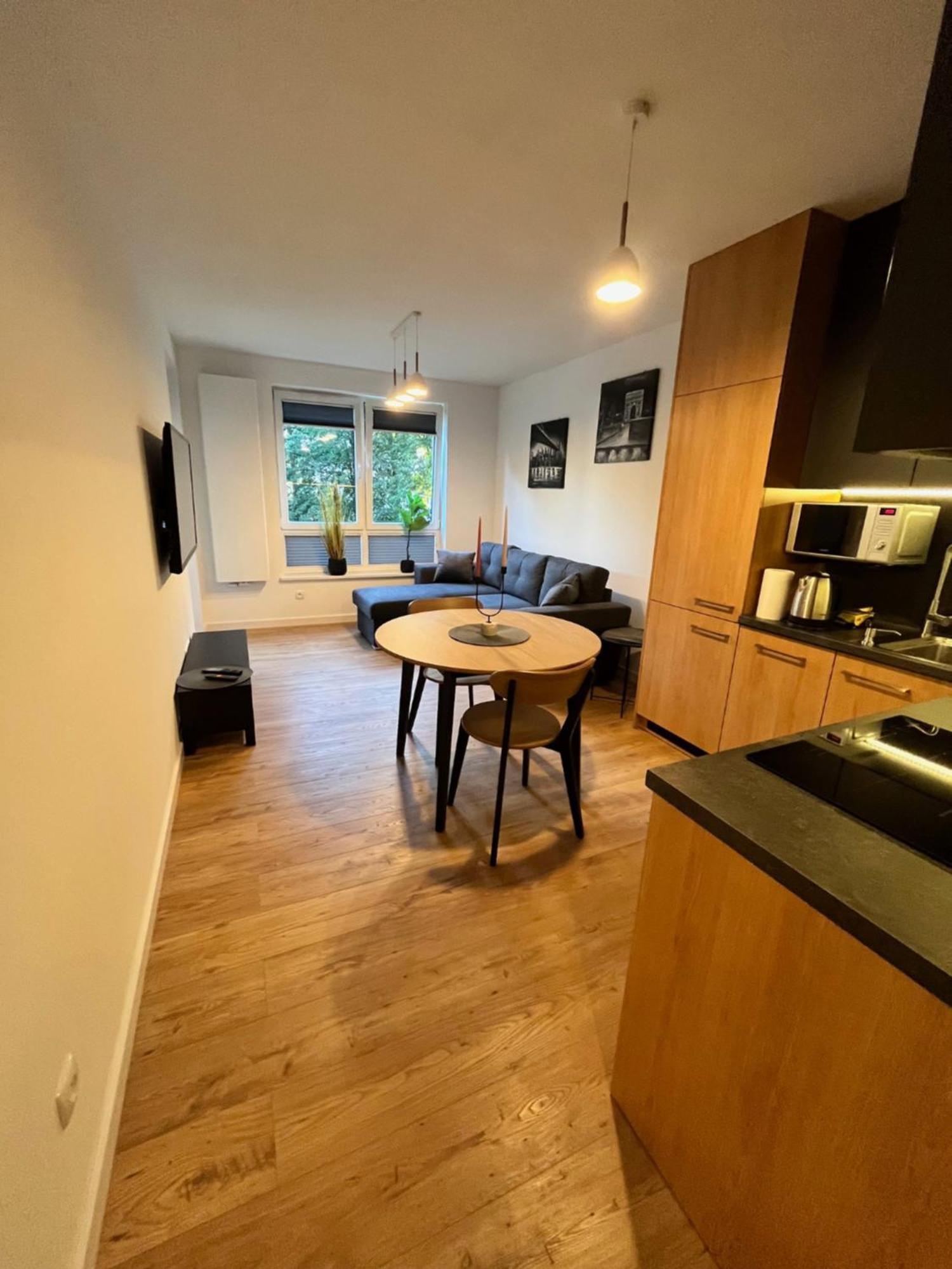 Apartament Julia 1-4 Os Starowapiennikowa 42A Z Balkonem Ze Sniadaniem Kontynentalnym Kielce Eksteriør billede